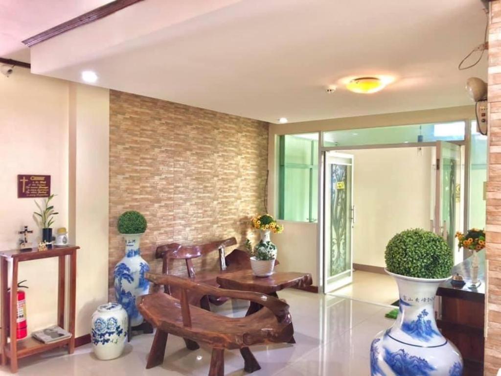 Jm Backpackers Hometel Guimaras Eksteriør bilde
